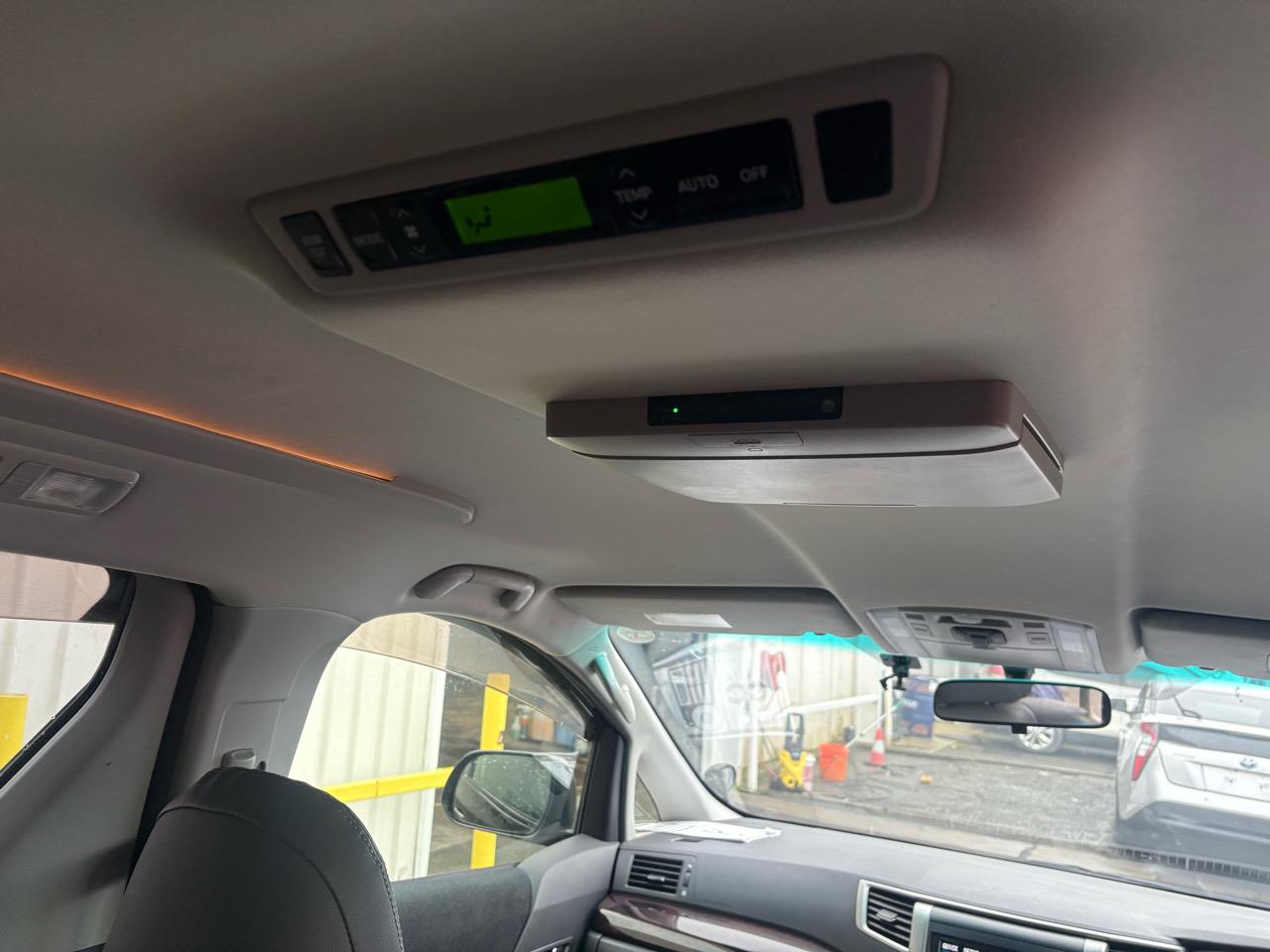 2013 Toyota VELLFIRE 2.4Z Carousel 3