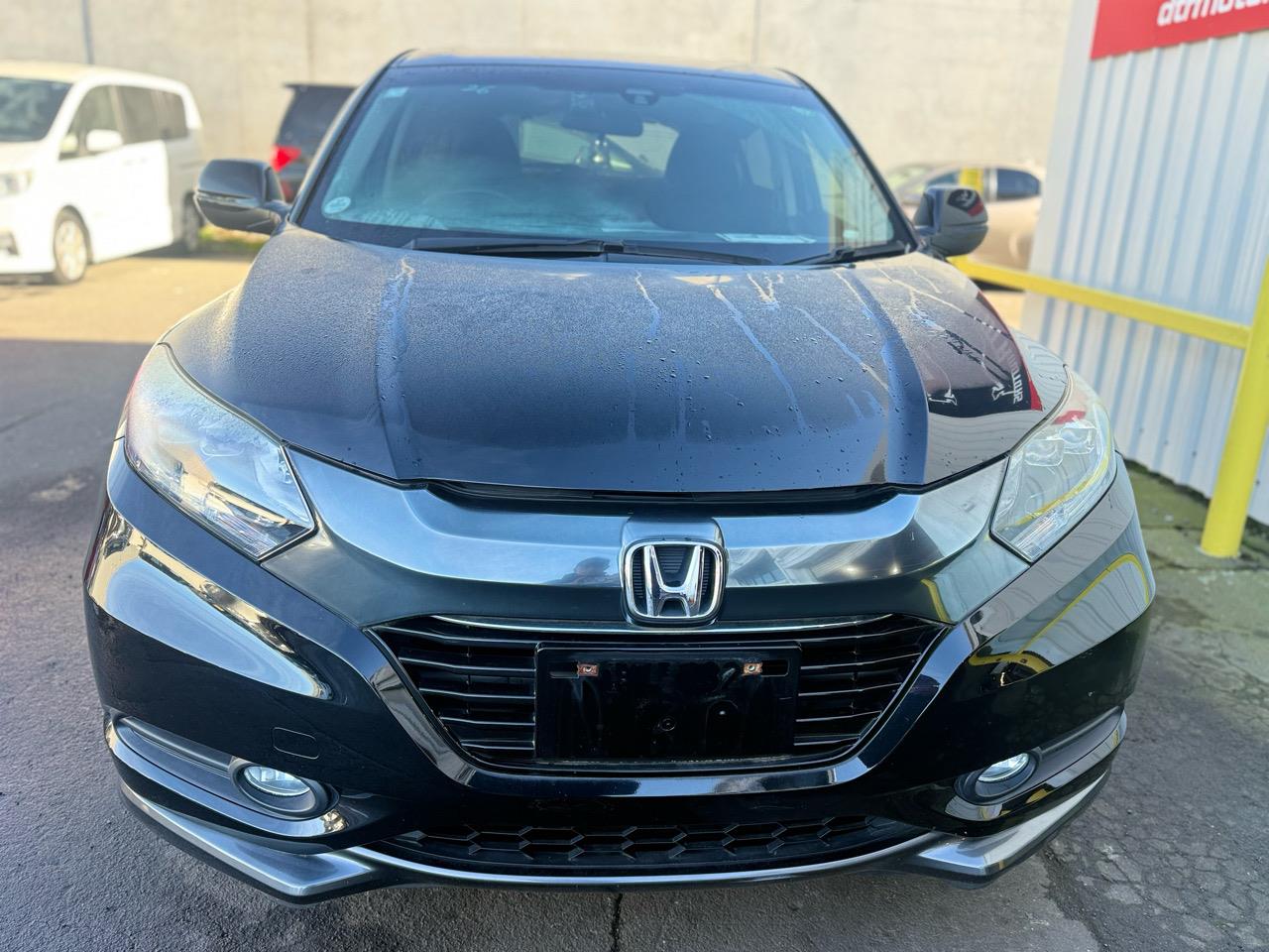 2015 Honda Vezel Hybrid with Reversing Camera ! Carousel 7