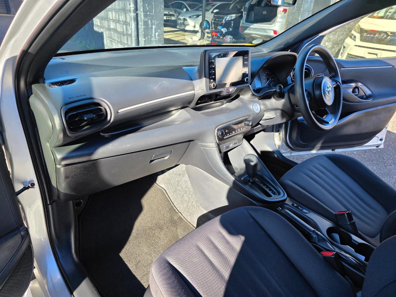 2021 Toyota Yaris Hybrid X with Reversing Camera, Parking Sensors, Cruise Control ! Carousel 6