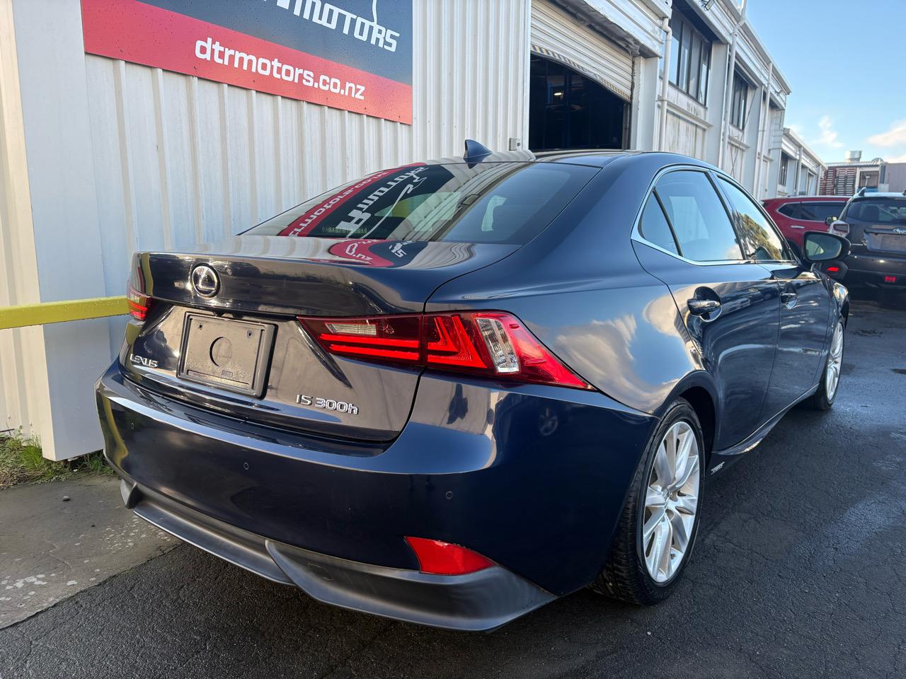 2013 Lexus IS 300H 2.5L Hybrid! Leather seats Carousel 12