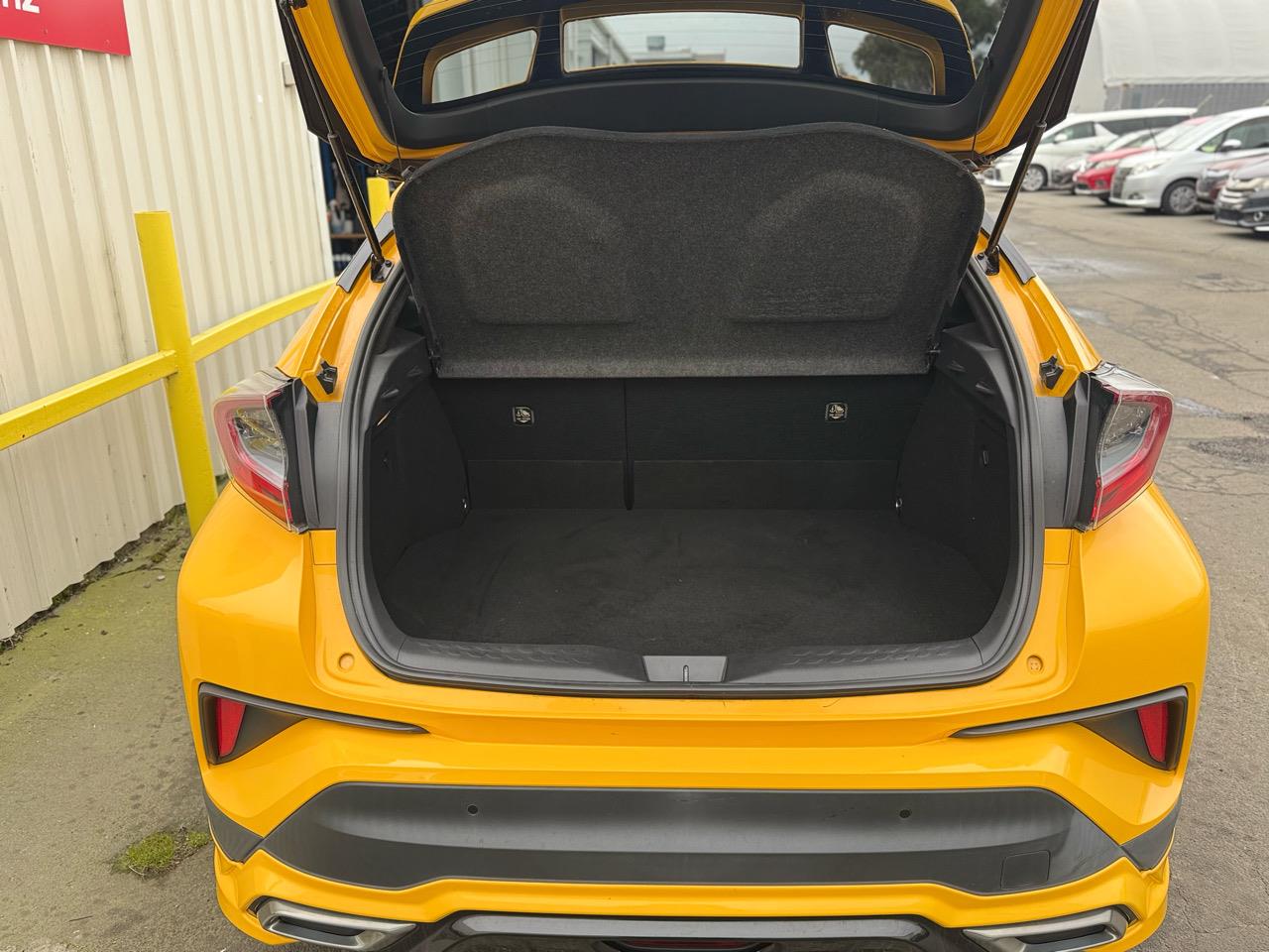 2018 Toyota C-HR Bodykit with Reversing Camera, Cruise Control ! Carousel 8