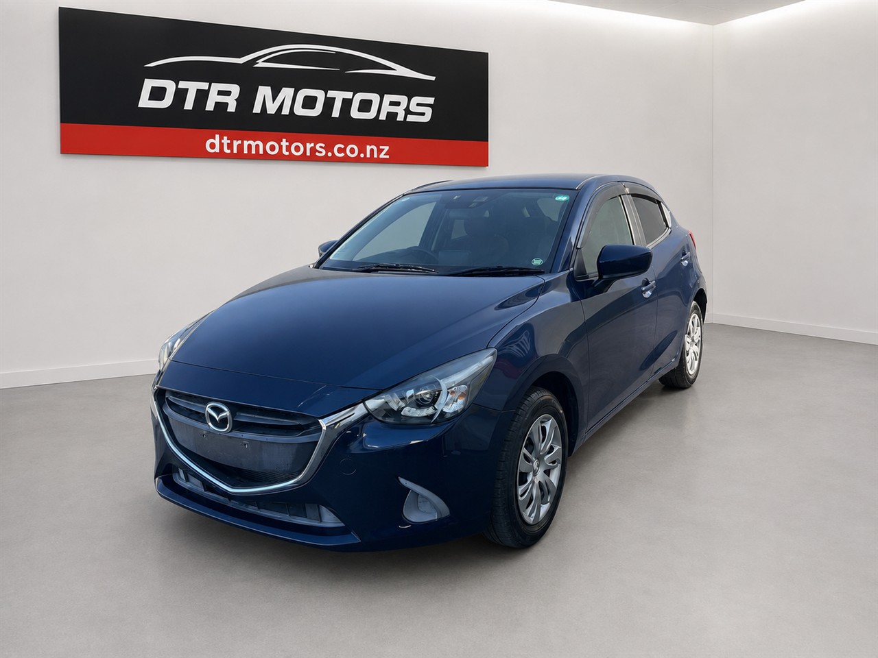 2015 Mazda Demio Carousel 10