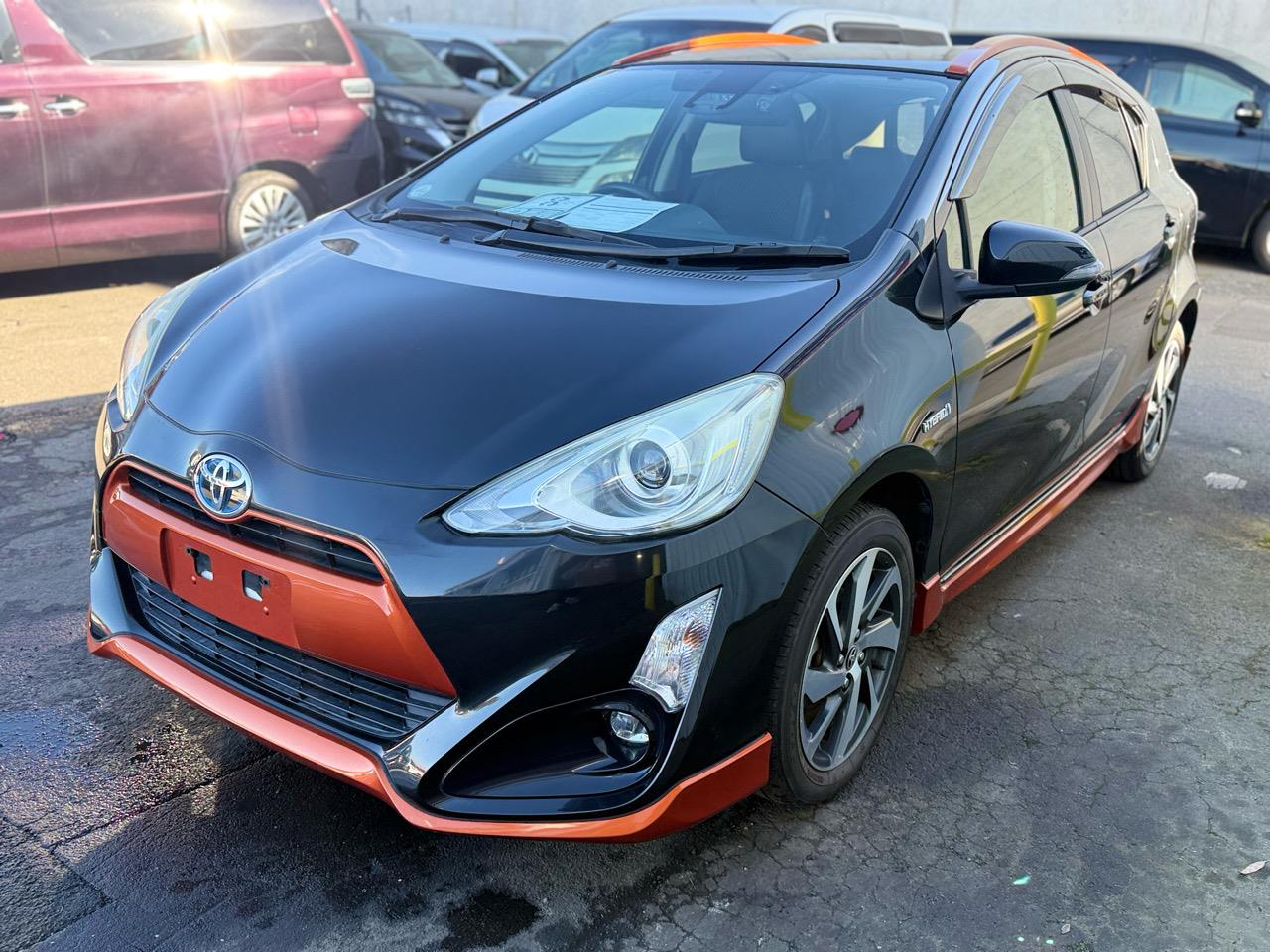 2016 Toyota Aqua X-Urban Special Price ! Carousel 11