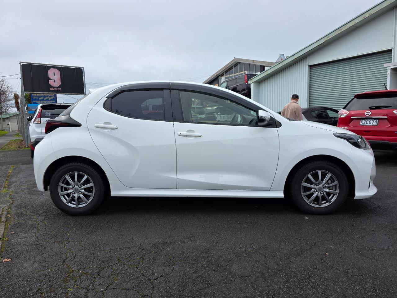 2021 Toyota Yaris Hybrid X with Reversing Camera, Parking Sensors, Cruise Control ! Carousel 10