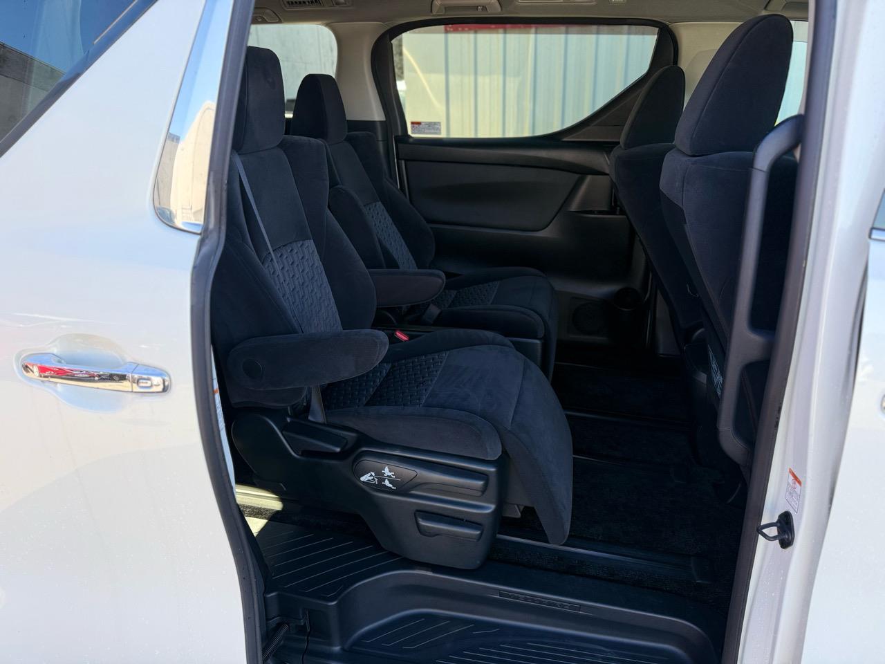 2015 Toyota VELLFIRE 2.5Z Carousel 5