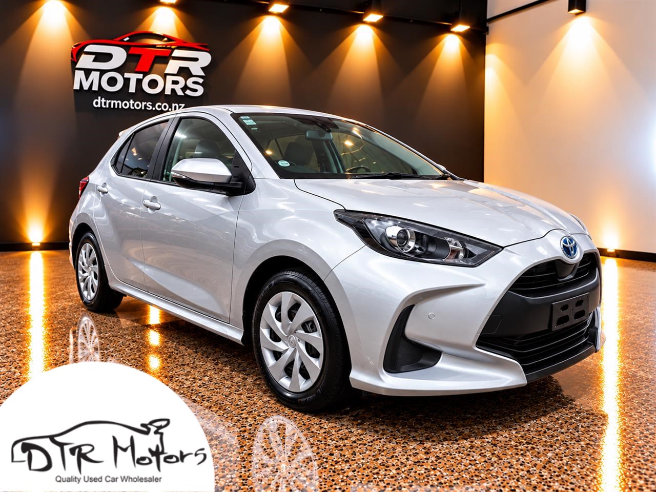 2021 Toyota Yaris Hybrid X with Reversing Camera, Parking Sensors, Cruise Control !