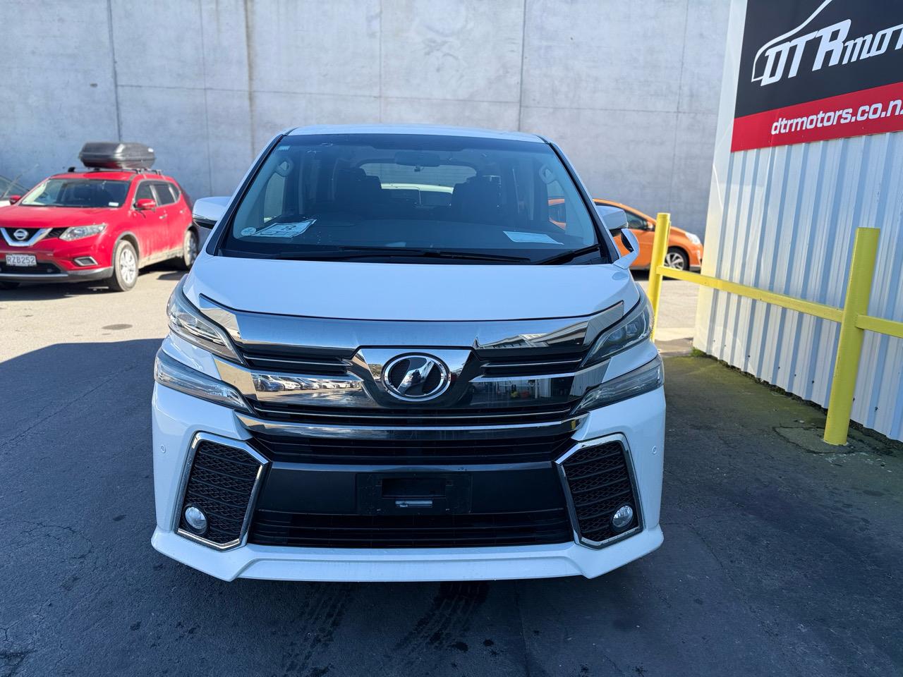 2015 Toyota VELLFIRE 2.5Z Carousel 10