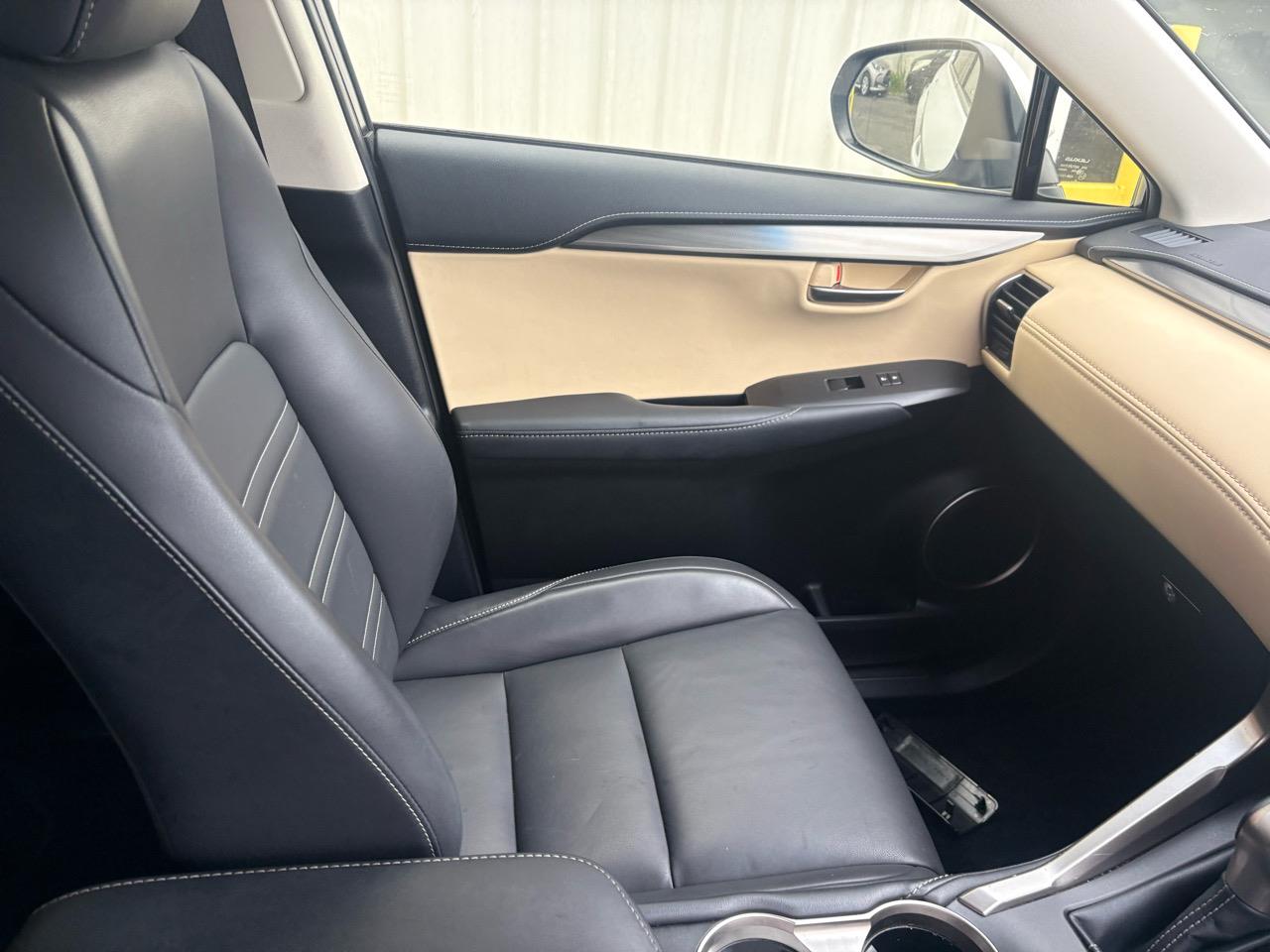 2015 Lexus NX 300H I PACKAGE Carousel 3