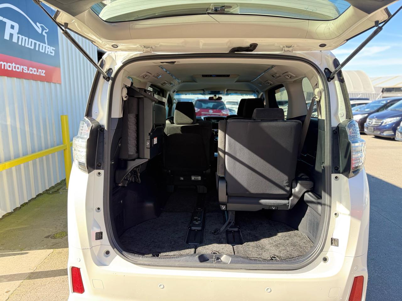2015 Toyota VELLFIRE 2.5Z Carousel 8