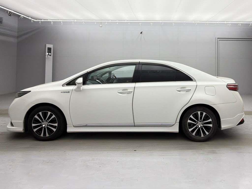 2014 Toyota Sai G Carousel 2