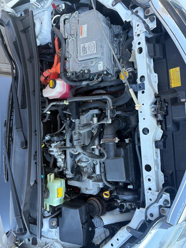 2015 Toyota Corolla FIELDER HYBRID Carousel 4