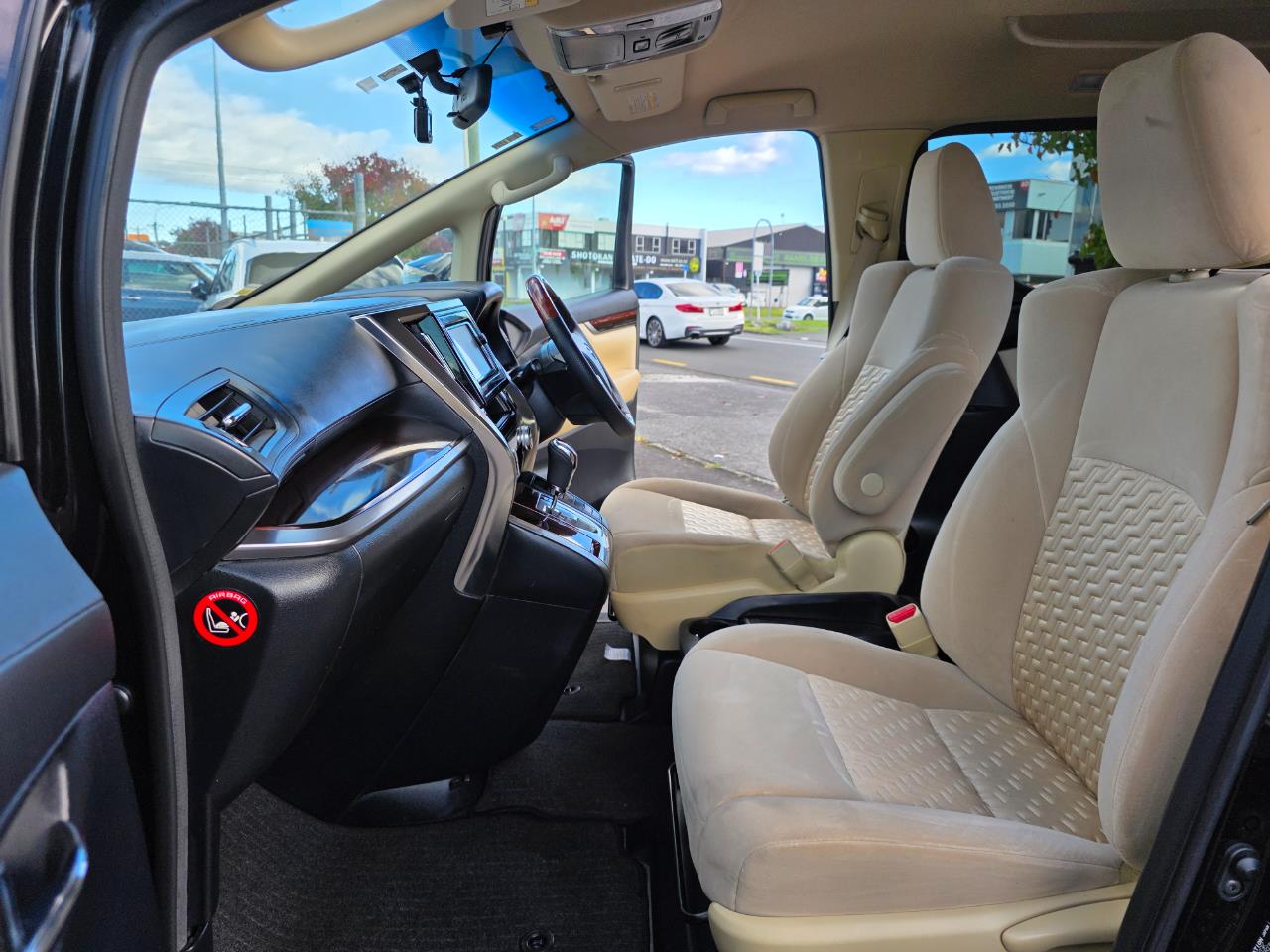2016 Toyota VELLFIRE 2.5Z 8 Seaters with Reversing Camera, Parking Sensors ! Carousel 6