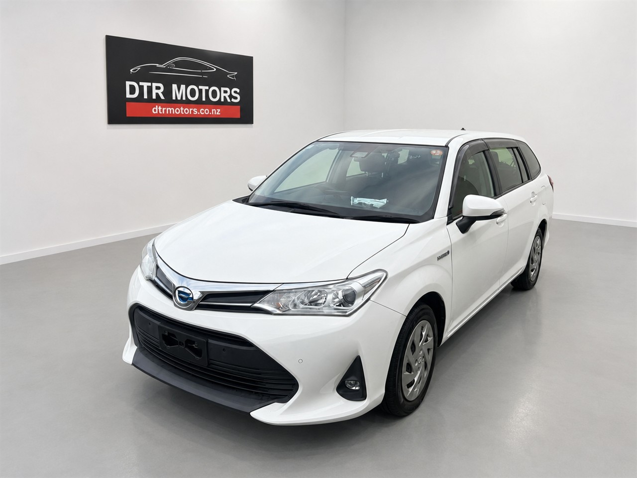 2018 Toyota Corolla Fielder hybird Carousel 8