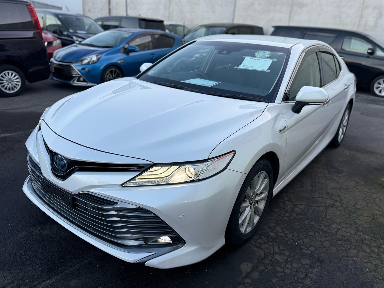 2017 Toyota Camry 4D G Carousel 11