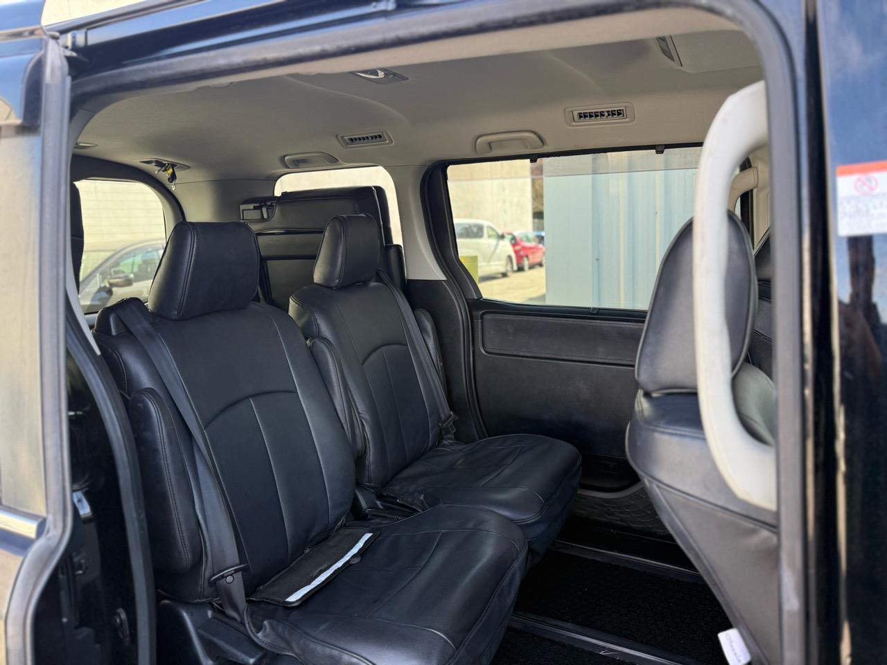2015 Toyota ESQUIRE XI Carousel 5