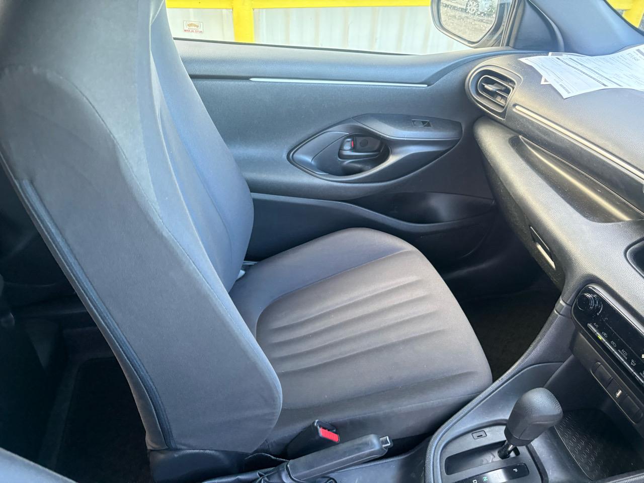 2020 Toyota Yaris Hybrid X Carousel 1