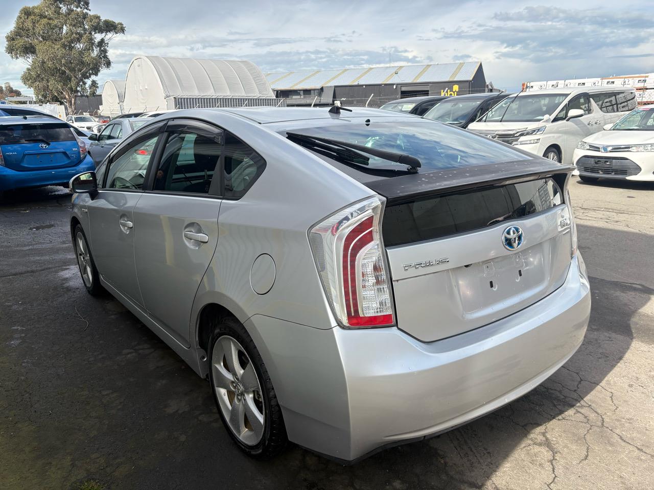 2013 Toyota Prius Hybrid Low Kms Carousel 9