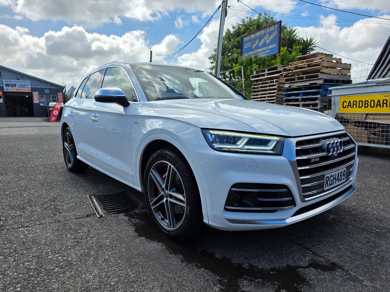 2018 Audi SQ5 Reversing Camera, Parking Sensors, Cruise Control, Electric & Heated Seats ! Carousel 11