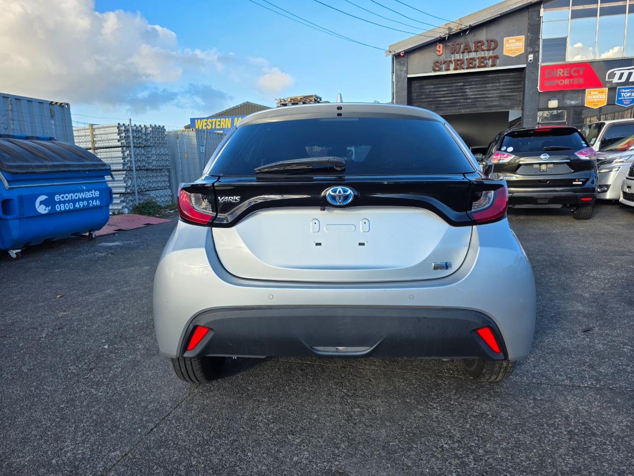 2021 Toyota Yaris Hybrid X with Reversing Camera, Parking Sensors, Cruise Control ! Carousel 12