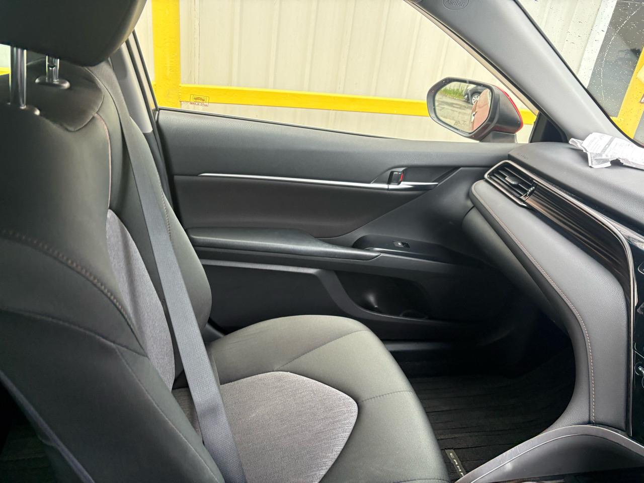 2019 Toyota Camry HYBRID G PACKAGE Carousel 1