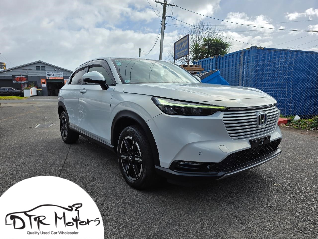 2021 Honda Vezel E-HEV Z Model with Reversing Camera, Parking Sensors, Cruise Control !