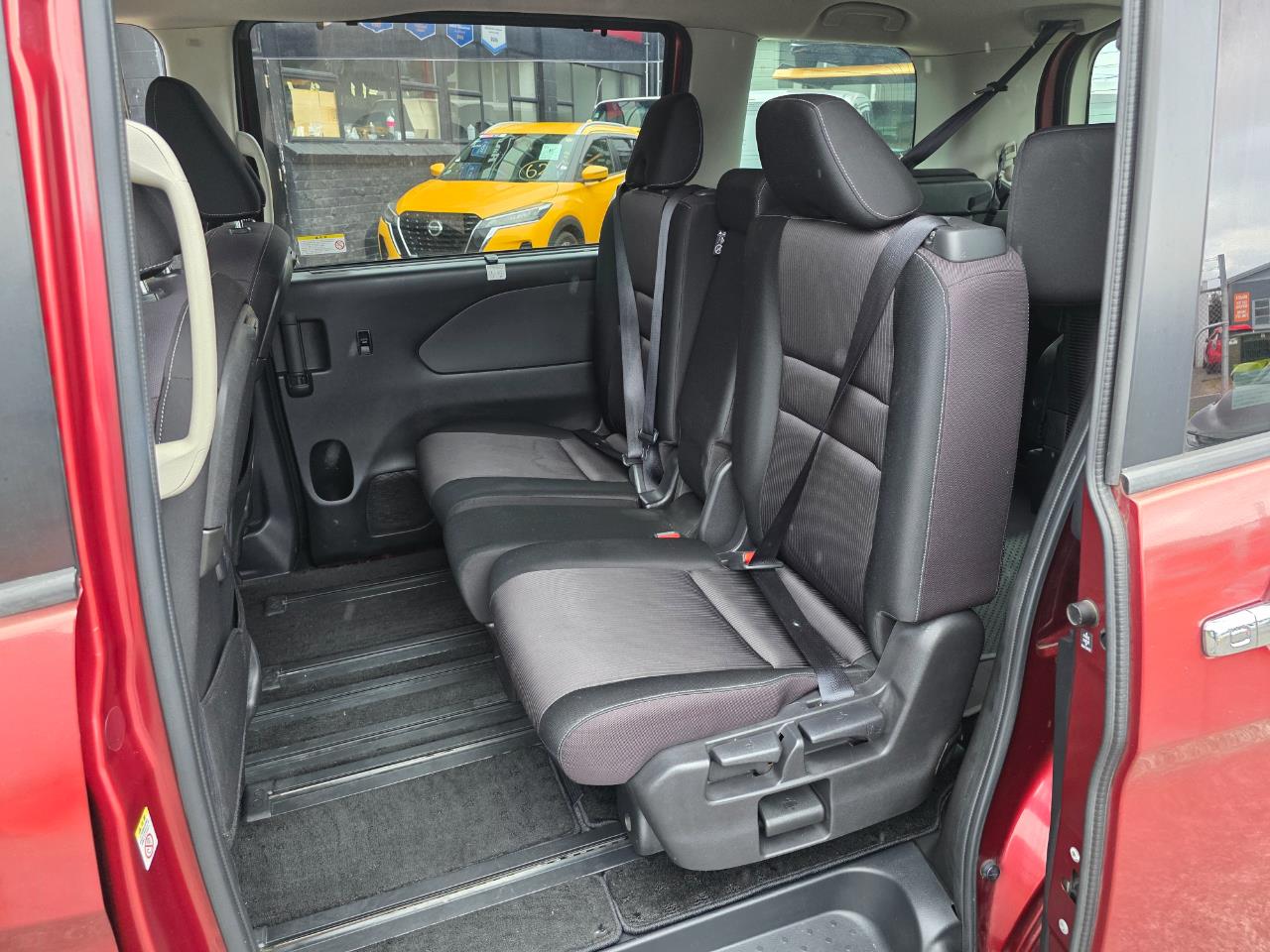 2017 Nissan Serena 5D HIGHWAY STAR S-HYBRID Carousel 5