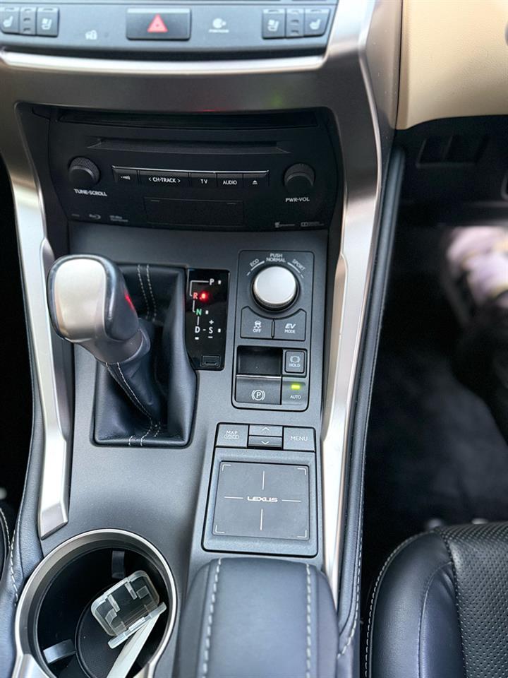 2015 Lexus NX 300H Leather seat Carousel 1