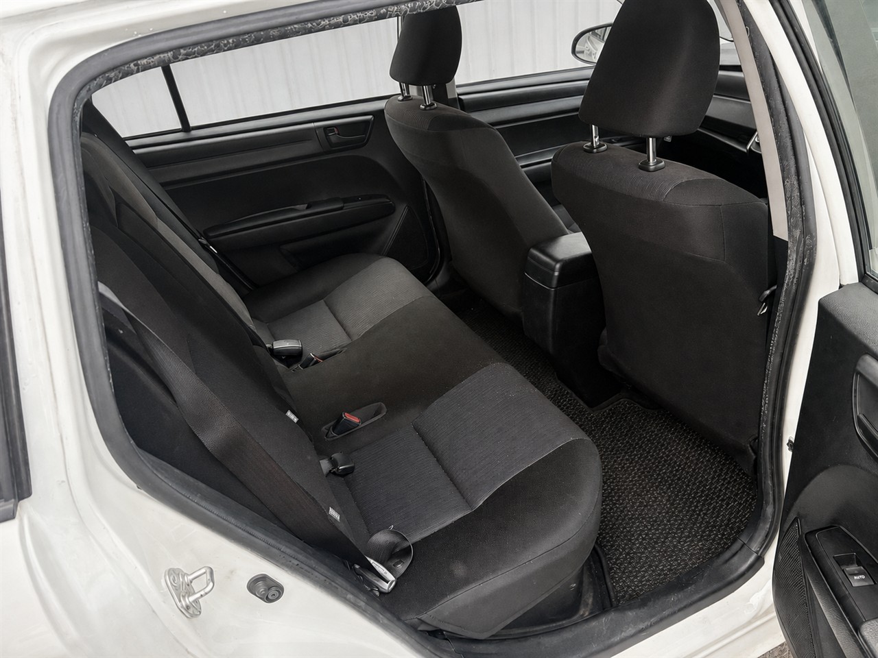 2018 Toyota Corolla Fielder hybird Carousel 1