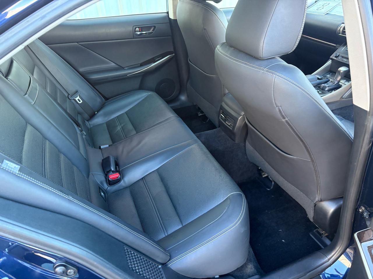 2013 Lexus IS 300H 2.5L Hybrid! Leather seats Carousel 14