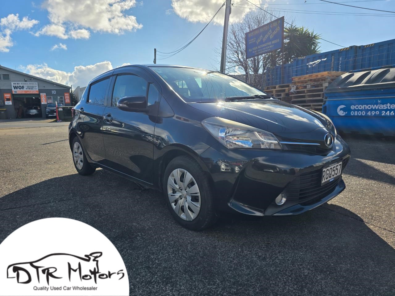 2015 Toyota Vitz Reversing Camera Push Start !