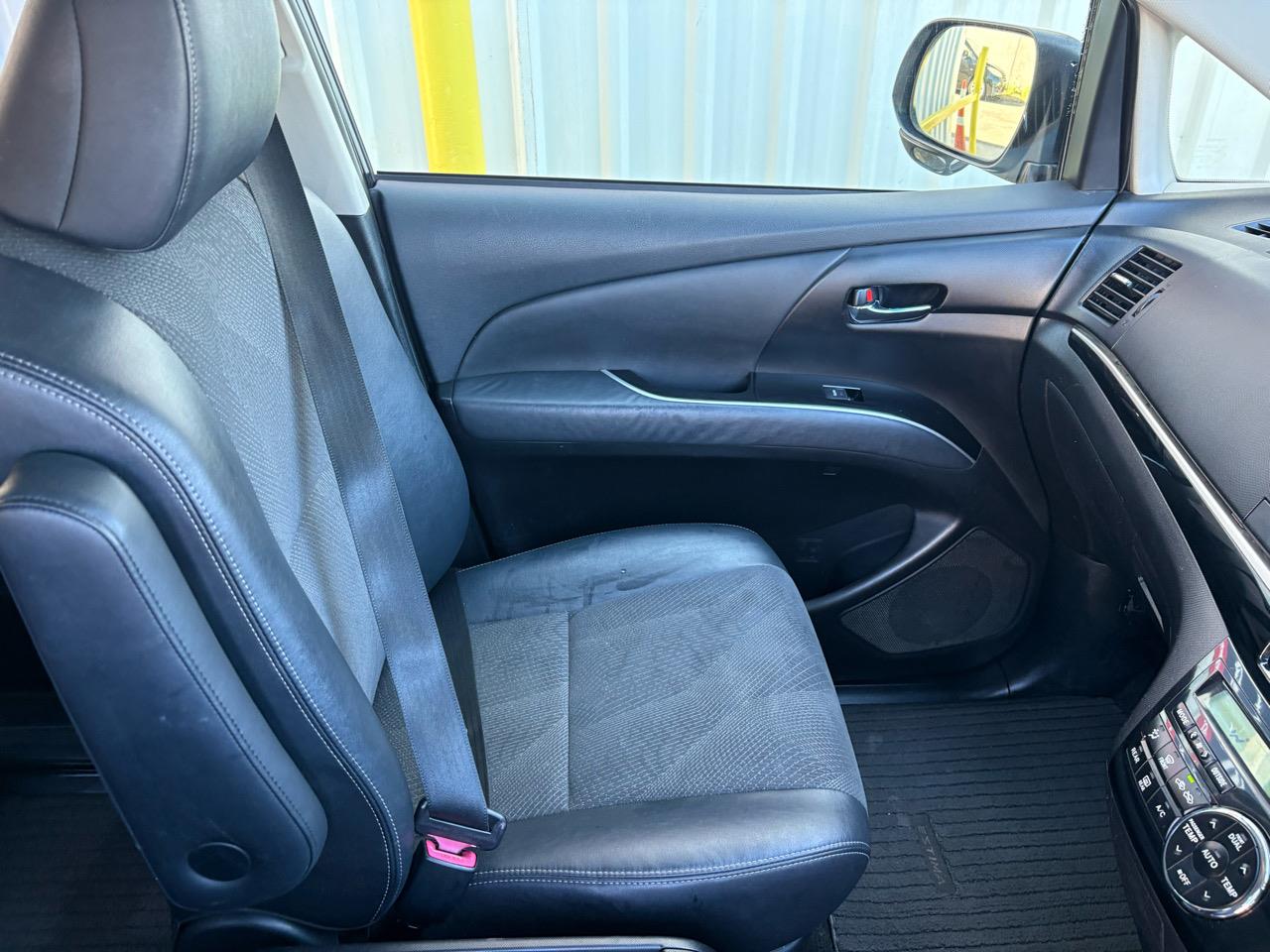 2015 Toyota Estima 5D AERAS PREMIUM EDITION Carousel 2