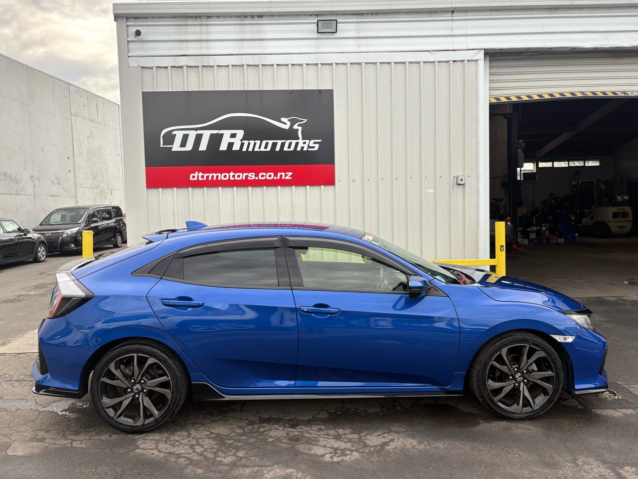 2019 Honda Civic 5D HATCHBACK HONDA SENSING Carousel 13