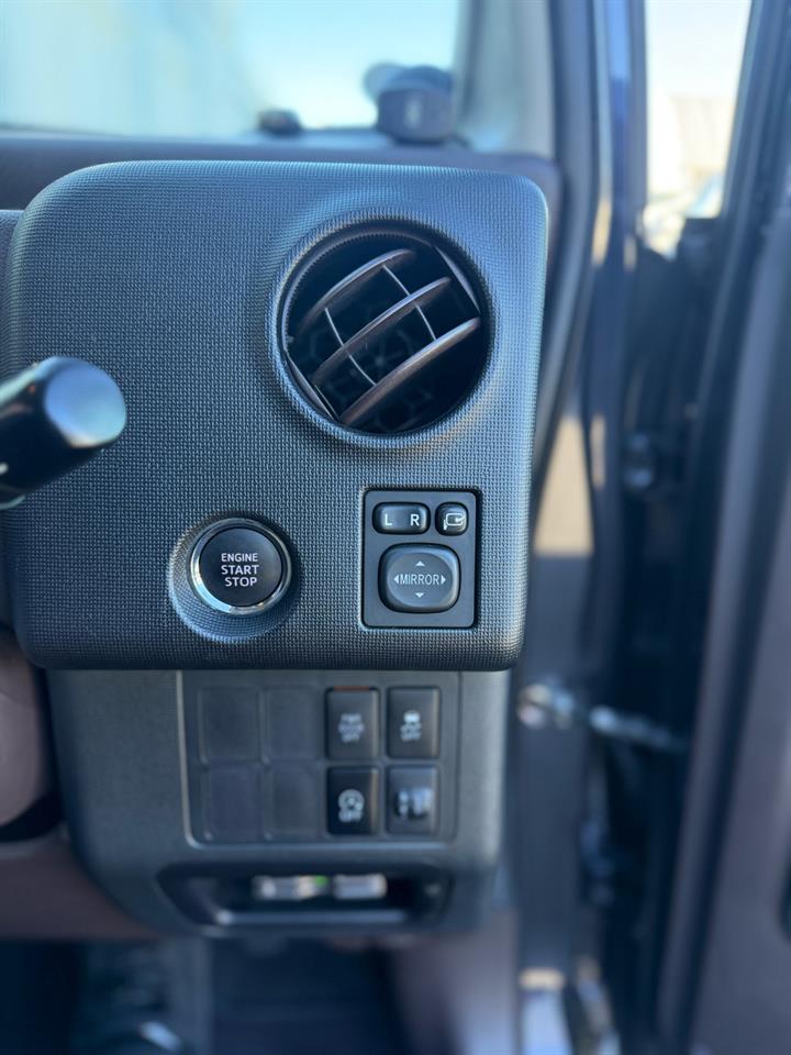 2012 Toyota SPADE Reversing Camera ! Carousel 2
