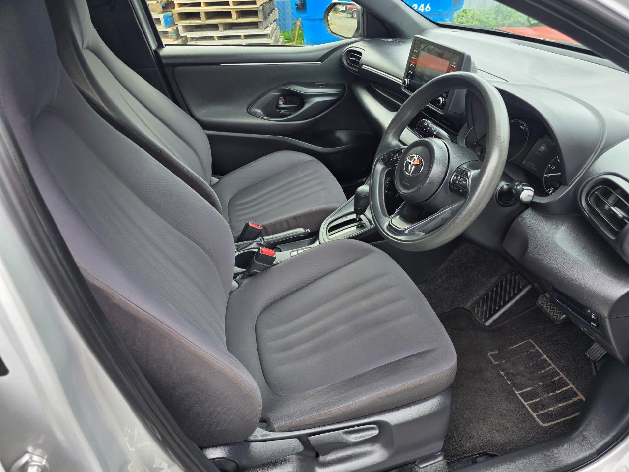 2021 Toyota Yaris Hybrid X with Reversing Camera, Parking Sensors, Cruise Control ! Collage 2