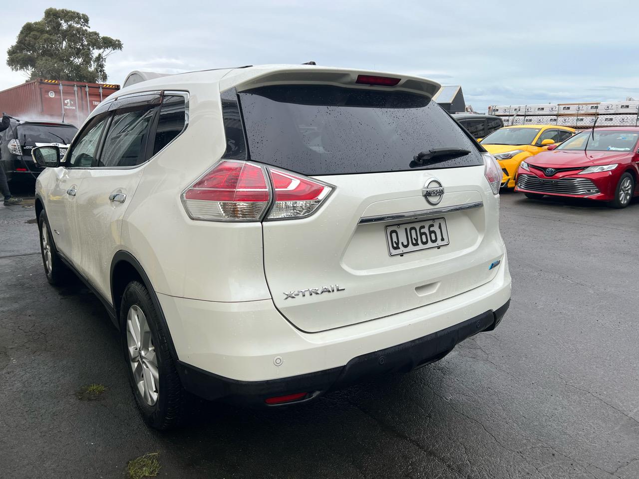 2015 Nissan X-Trail Hybrid with Reversing Camera, Parking Sensor ! Carousel 12