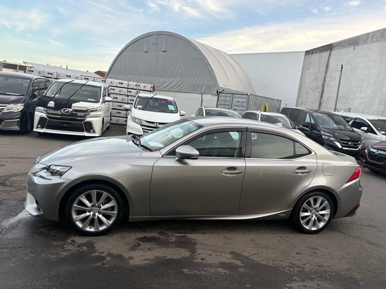 2013 Lexus IS 300H 2.5L Hybrid! Leather seats Carousel 12