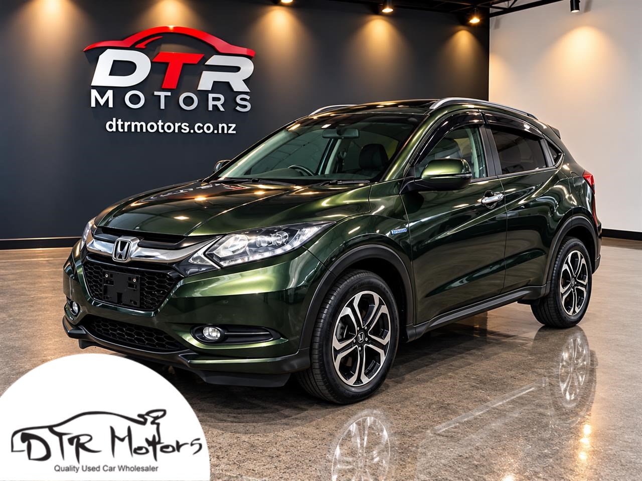second hand 2014 Honda Vezel Hybrid with Reversing Camera & Cruise Control ! for sale NZ