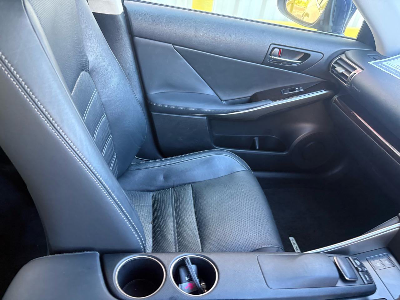 2013 Lexus IS 300H 2.5L Hybrid! Leather seats Carousel 1