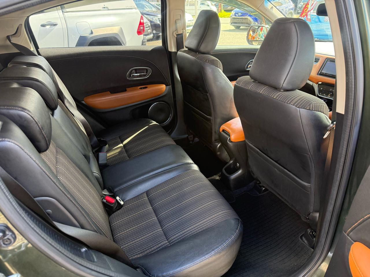 second hand 2014 Honda Vezel Hybrid with Reversing Camera & Cruise Control ! for sale NZ Collage 2
