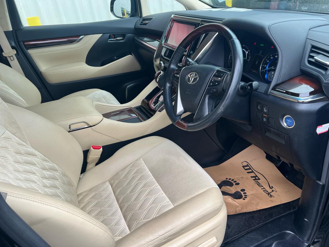 2015 Toyota VELLFIRE 2.5X Hybrid with Reversing Camera & Cruise Control ! Carousel 4