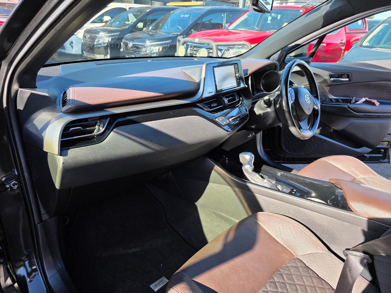2017 Toyota C-HR G Model Reversing Camera, Parking Sensors, Cruise Control ! Carousel 4