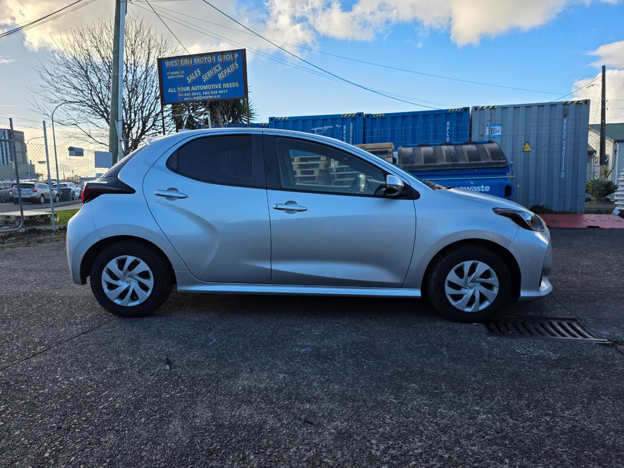 2021 Toyota Yaris Hybrid X with Reversing Camera, Parking Sensors, Cruise Control ! Carousel 10
