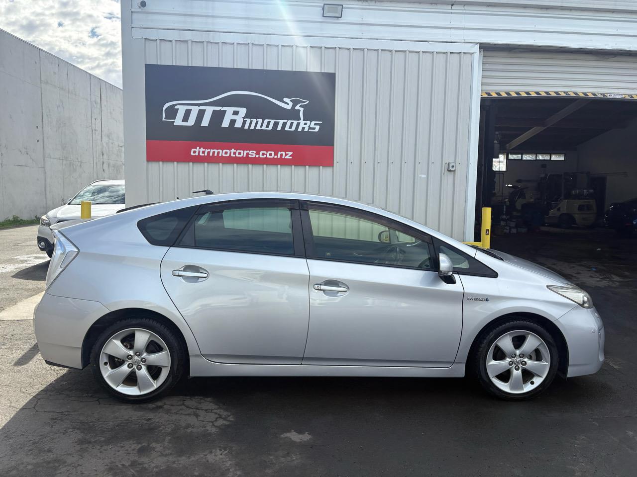 2013 Toyota Prius Hybrid Low Kms Carousel 12