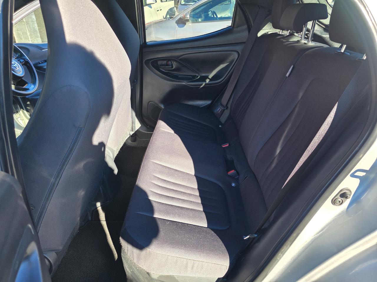 2021 Toyota Yaris Hybrid X with Reversing Camera, Parking Sensors, Cruise Control ! Carousel 5