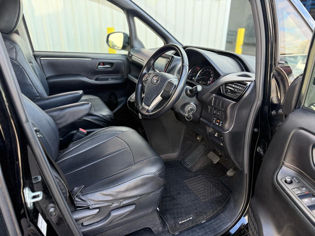 2015 Toyota ESQUIRE XI Carousel 15