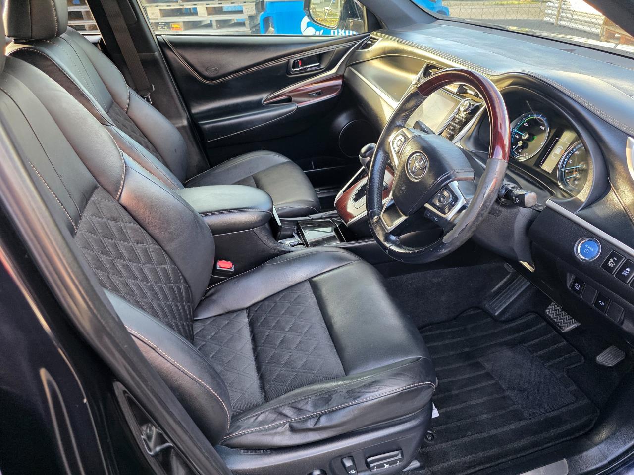 2014 Toyota Harrier Hybrid Premium 4WD with Reversing Camera, Parking Sensors, Cruise Control ! Carousel 4