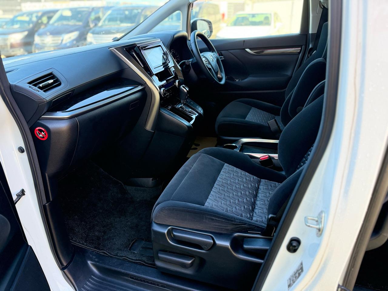 2015 Toyota VELLFIRE 2.5Z Carousel 6