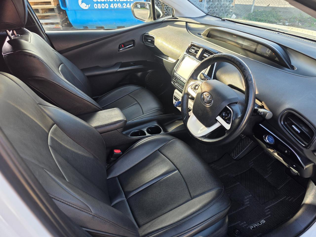 2016 Toyota Prius 5D S Model with Reversing Camera ! Carousel 2