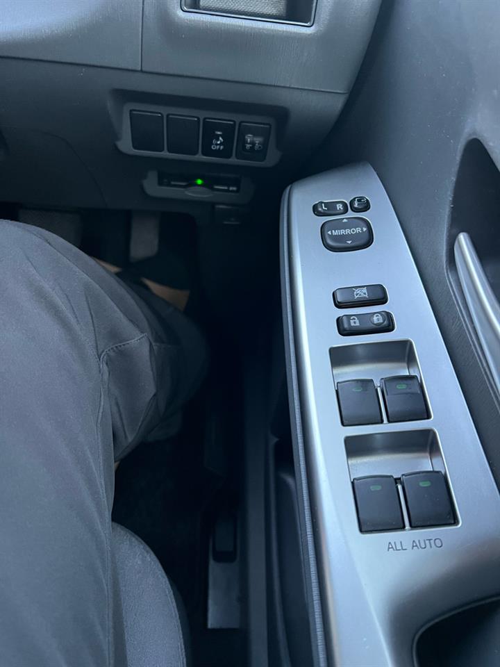 2012 Toyota Prius ALPHA S Carousel 1