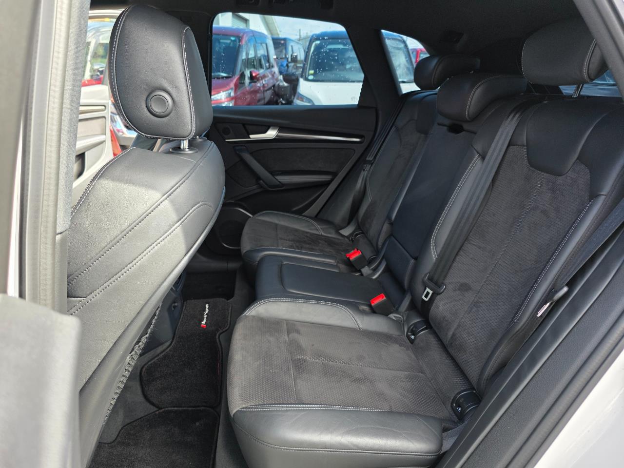 2018 Audi SQ5 Reversing Camera, Parking Sensors, Cruise Control, Electric & Heated Seats ! Carousel 5